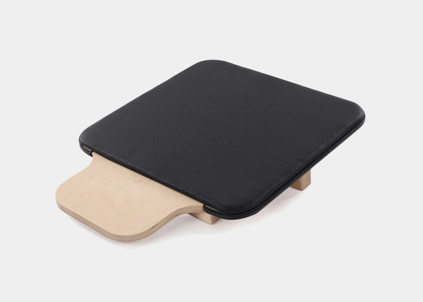 product03_90f33972-0e74-4891-95de-73859a768534_1720x1228_crop_center.jpg Padded Jumpboard